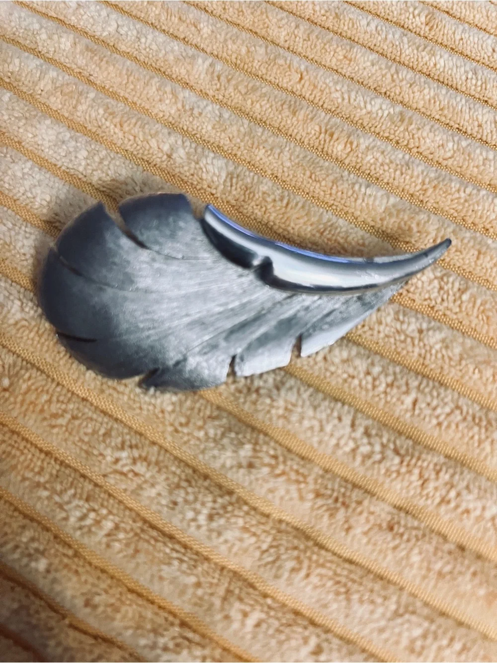 Silver Feather Brooch - Elegant Women’s Jewelry
